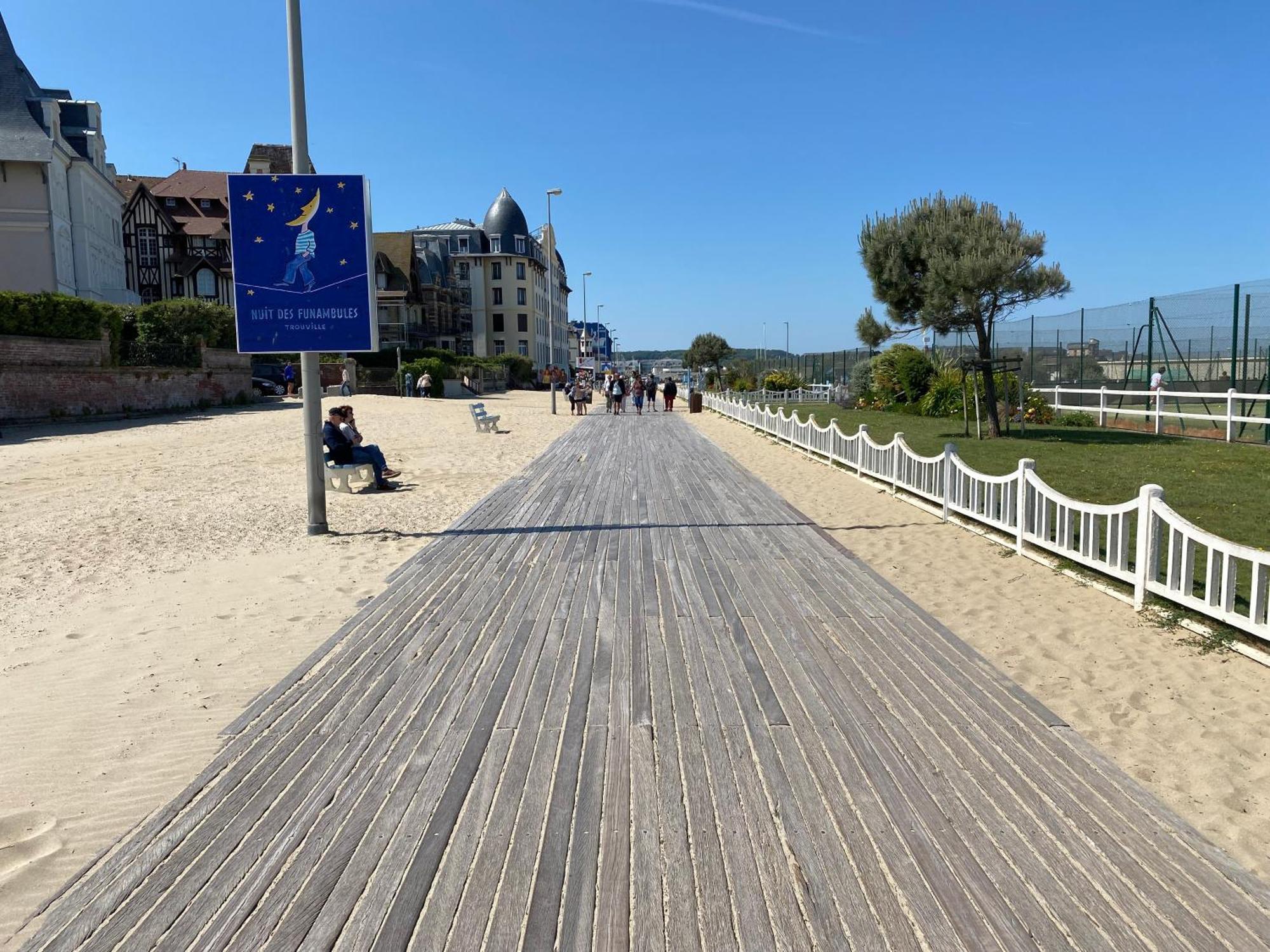 Cote Plage - Magnifique Appartement De Charme A Trouville Sur Mer - Linge - Lit Fait - Parking - Wifi - Classe Par L'Office Du Tourisme Buitenkant foto