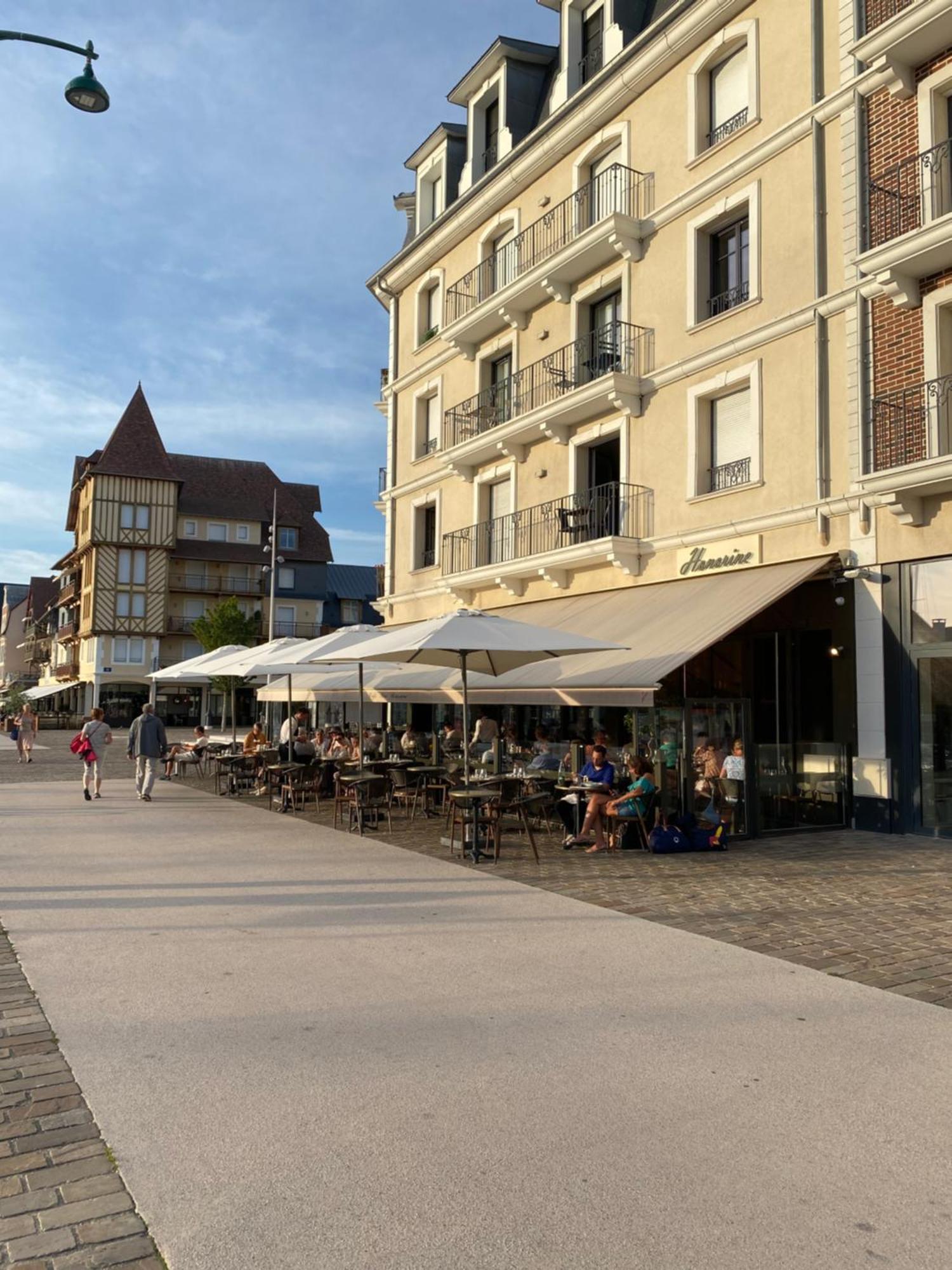 Cote Plage - Magnifique Appartement De Charme A Trouville Sur Mer - Linge - Lit Fait - Parking - Wifi - Classe Par L'Office Du Tourisme Buitenkant foto