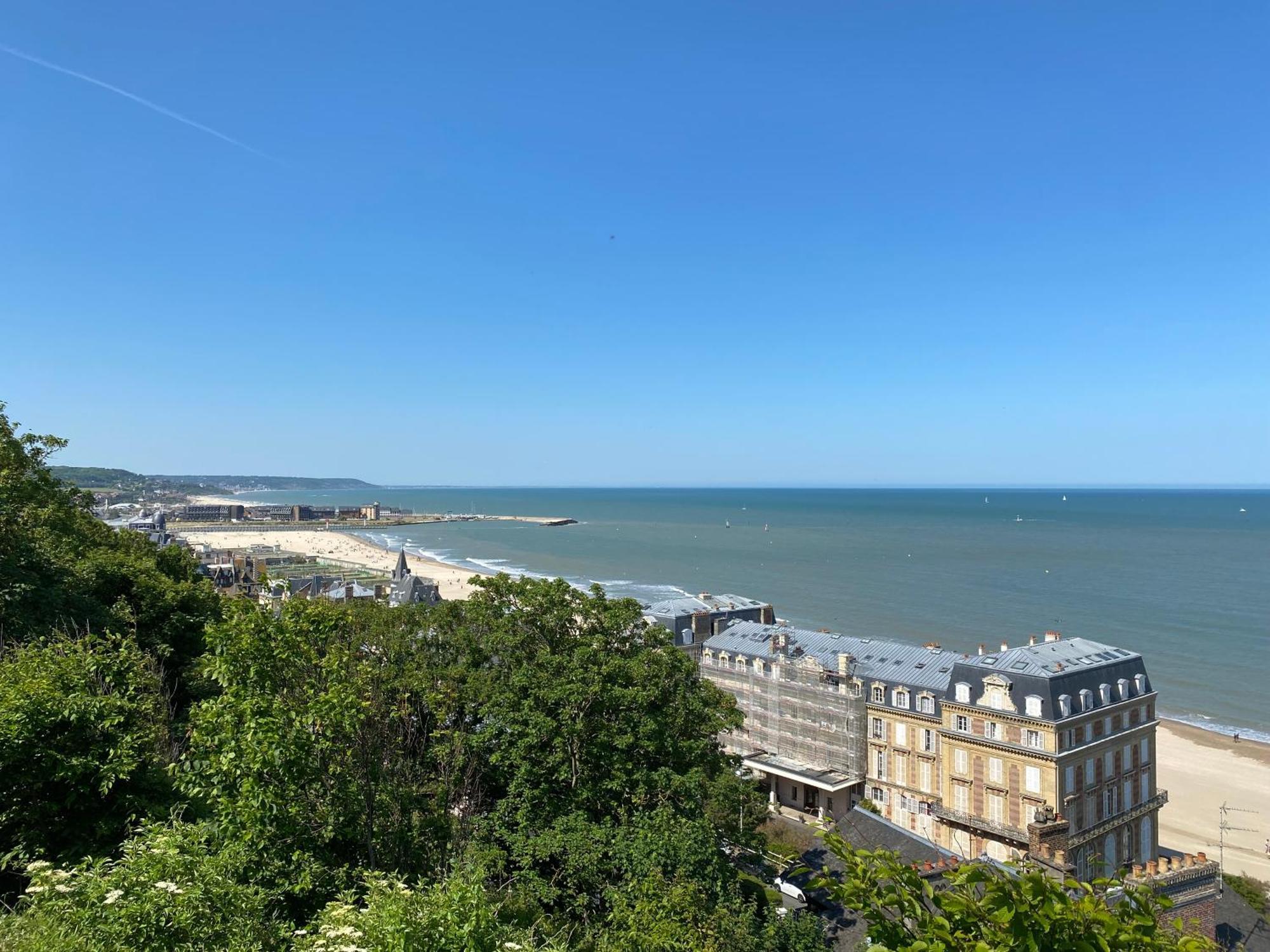 Cote Plage - Magnifique Appartement De Charme A Trouville Sur Mer - Linge - Lit Fait - Parking - Wifi - Classe Par L'Office Du Tourisme Buitenkant foto
