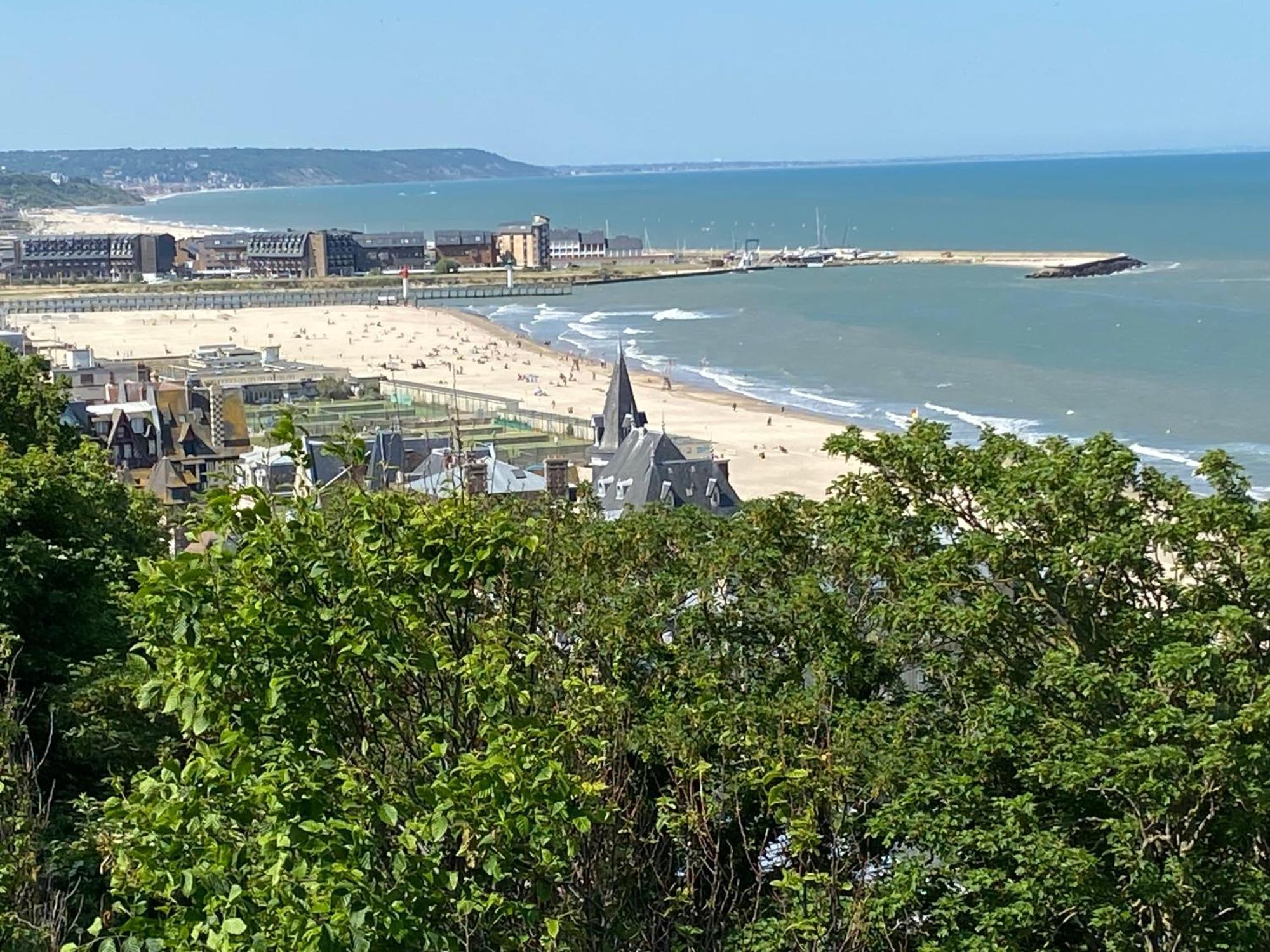 Cote Plage - Magnifique Appartement De Charme A Trouville Sur Mer - Linge - Lit Fait - Parking - Wifi - Classe Par L'Office Du Tourisme Buitenkant foto