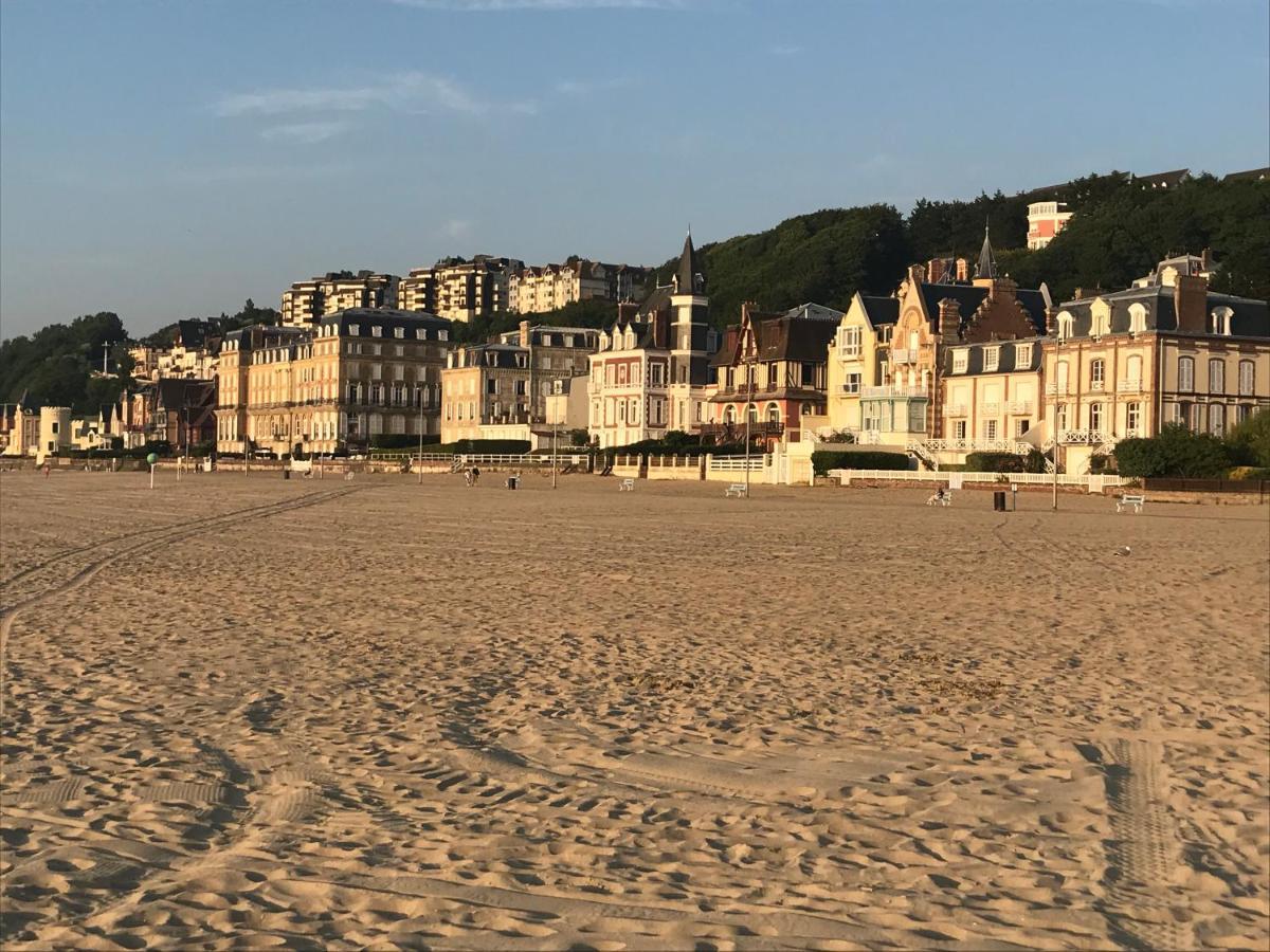 Cote Plage - Magnifique Appartement De Charme A Trouville Sur Mer - Linge - Lit Fait - Parking - Wifi - Classe Par L'Office Du Tourisme Buitenkant foto